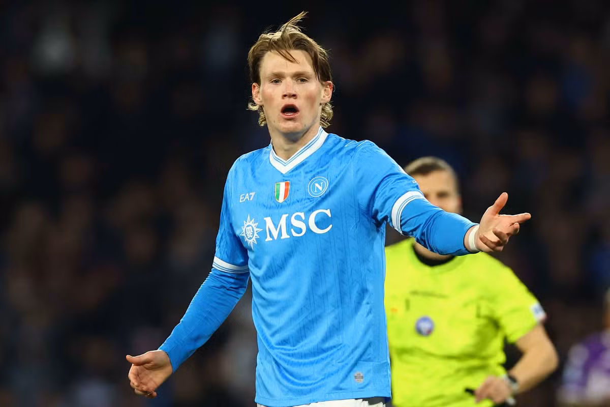 ယူနိုက်တက်နဲ့ကောလာဟလထွက်ပေါ်နေချိန် ကစားသမားဘ၀အနာဂတ်အကြောင်း ဖွင့်ဟလာတဲ့ မက်တိုမီနေး