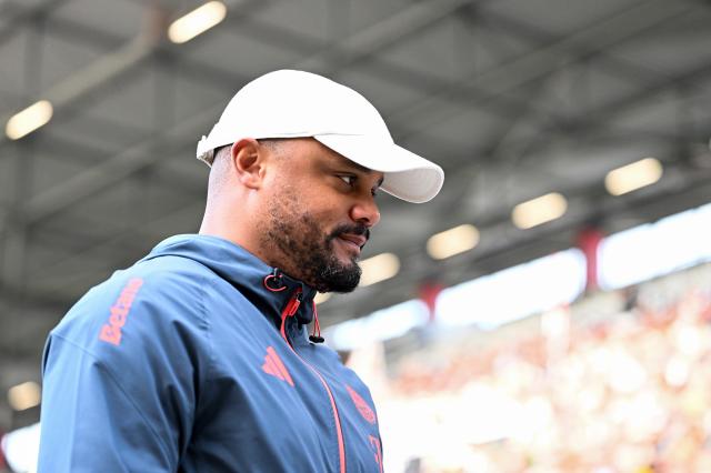 စံချိန်တင်နိုင်ပွဲအပြီး အားရကျေနပ်မှုအပြည့်ရှိနေတဲ့ ဘိုင်ယန်မြူးနစ်နည်းပြကွန်ပနီ