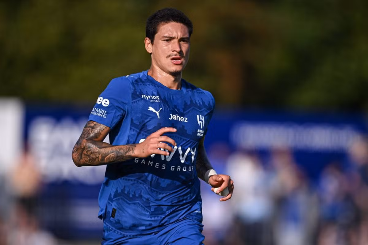 အယ်လ်ဟီလယ်အသင်းမှာ နေရာပျောက်ဆုံးသွားတဲ့ လီဗာပူးတိုက်စစ်မှူးဟောင်း ဒါဝင်နူးနက်ဇ်