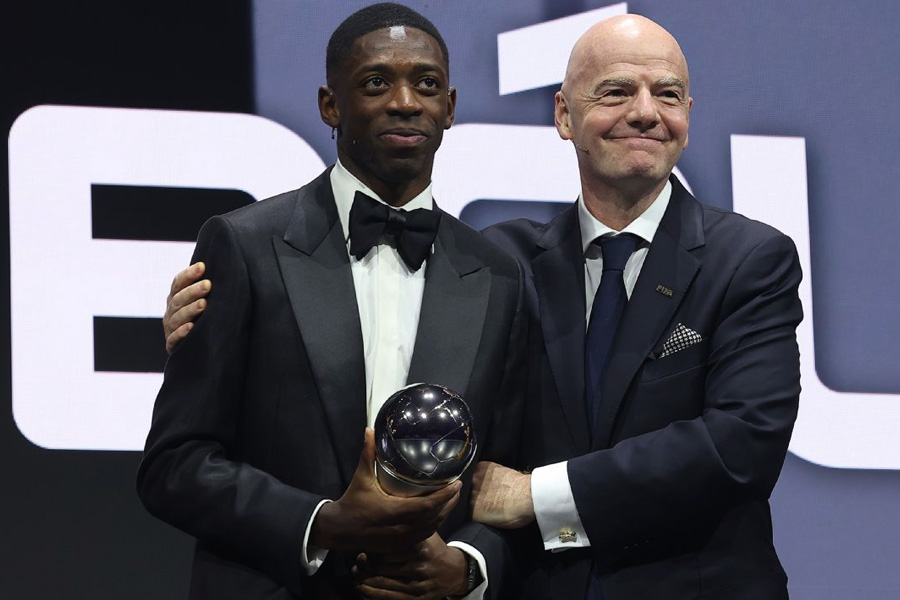 ‌ဖီဖာရဲ့တစ်နှစ်တာအကောင်းဆုံးကစားသမားဆု ဆွတ်ခူးနိုင်ခဲ့တဲ့ ဒမ်ဘီလီ