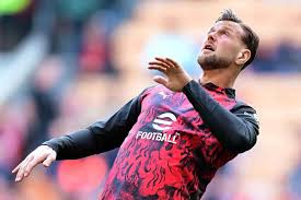 ဝက်စ်ဟမ်းကနေ အငှားနဲ့လာကစားနေတဲ့ ဖူးခရူးနဲ့ ပတ်သက်ပြီး အေစီမီလန် ဆုံးဖြတ်ချက်ချ