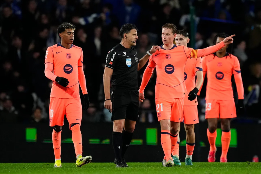 ဆိုစီဒက်နဲ့ပွဲစဉ်မှာ ကွင်းလယ်ဒိုင်နဲ့ စည်းကြပ်ဒိုင်တို့ရဲ့ အပြုအမူကို ဒီဂျောင်ဝေဖန်