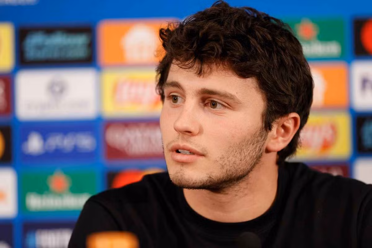 အသင်းဖော်ဒမ်ဘီလီရဲ့ဝေဖန်ပြောဆိုမှုတွေကို တုံ့ပြန်လာတဲ့ ဂျာအိုနီဗက်စ်