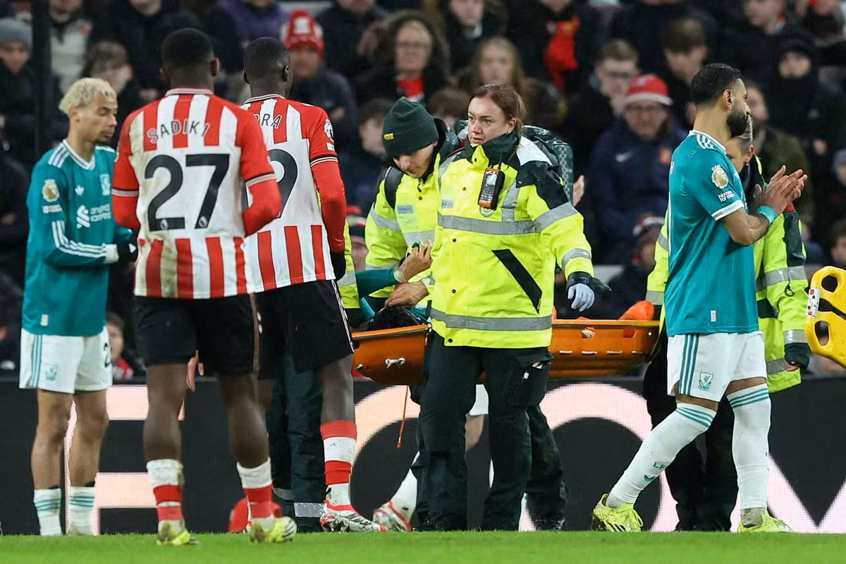 အန်ဒိုရဲ့ဒဏ်ရာအခြေအနေ ပြင်းထန်တယ်လို့ ဝန်ခံပြောဆိုခဲ့တဲ့ လီဗာပူးနည်းပြအန်းစလော့