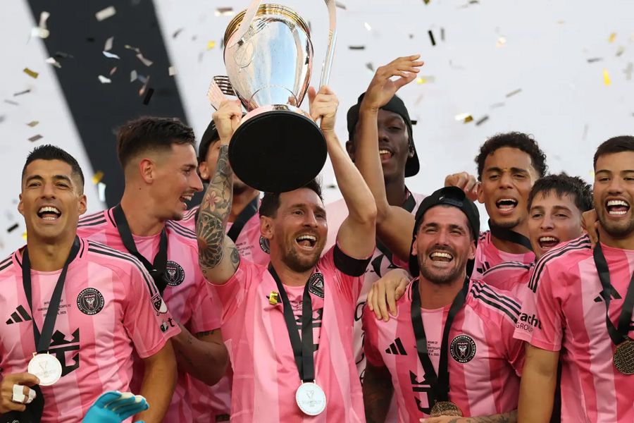 မီယာမီနဲ့အတူ ပထမဆုံးအကြိမ် မေဂျာလိဂ်ဖလားဆွတ်ခူးနိုင်ခဲ့တဲ့ မက်ဆီ