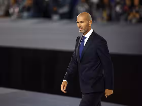 ကမ္ဘာ့ဖလားပြိုင်ပွဲအပြီး ဒက်စ်ချမ့်စ်ရဲ့နေရာမှာ အစားထိုးတာဝန်ယူဖို့ ဇီဒန်း သဘောတူ