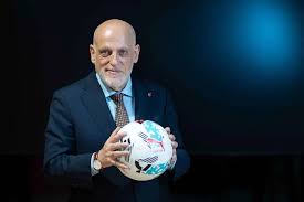 ချန်ပီယံလိဂ်မှာ ပရီးမီးယားလိဂ်အသင်းတွေရဲ့ကျရှုံးမှုကို လာလီဂါဥက္ကဌလှောင်ပြောင်