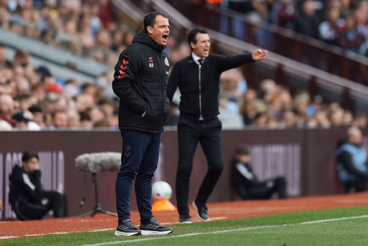 အက်စတွန်ဗီလာနဲ့ပွဲစဉ်မှာ ဆန်းဒါးလန်းအသင်း မရှုံးနိမ့်သင့်ဘူးလို့ အတိအလင်းပြောဆိုလိုက်တဲ့ နည်းပြလီဘရစ်